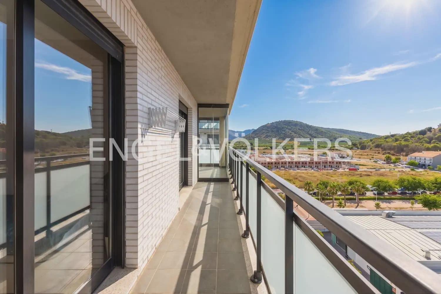 4 bedroom Flat for rent in Sagunto / Sagunt with pool garage - € 1,900 (Ref: 9932551)