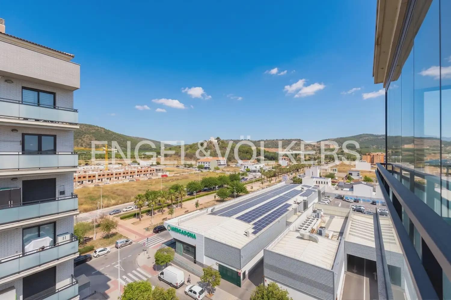 4 bedroom Flat for rent in Sagunto / Sagunt with pool garage - € 1,900 (Ref: 9932551)
