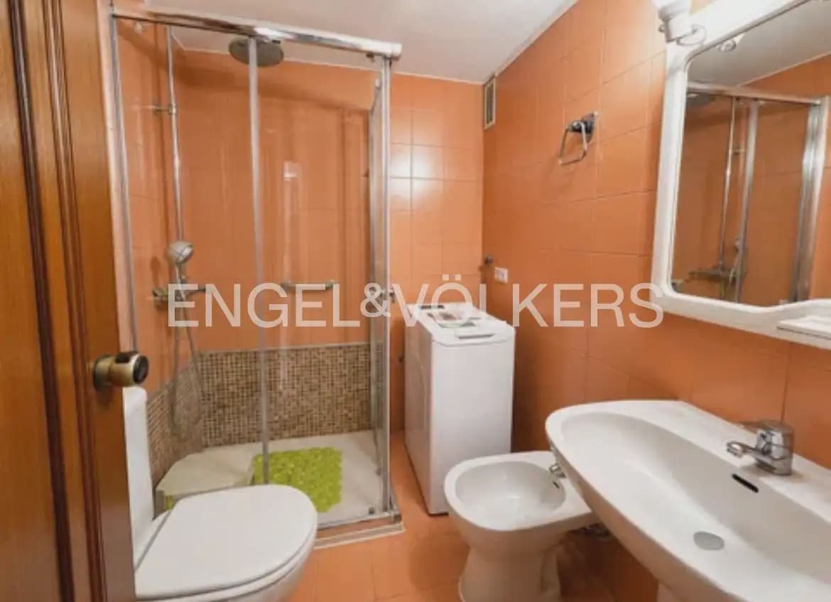 1 quarto Apartamento para arrendar em Valencia cidade - 1 300 € (Ref: 9932552)