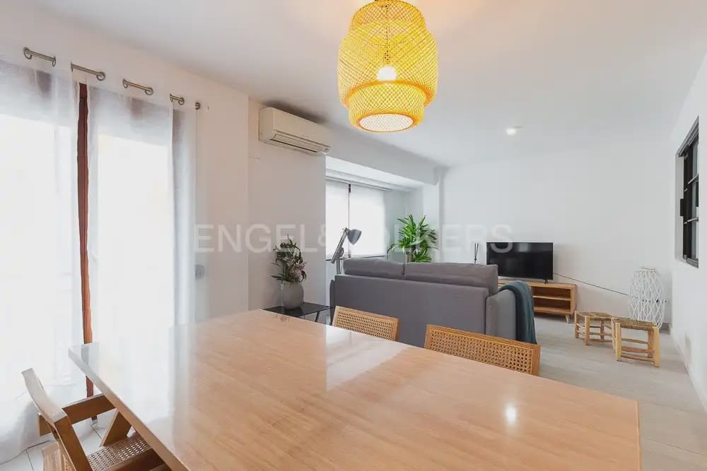 2 bedroom Flat for rent in Valencia city - € 1,600 (Ref: 9935089)