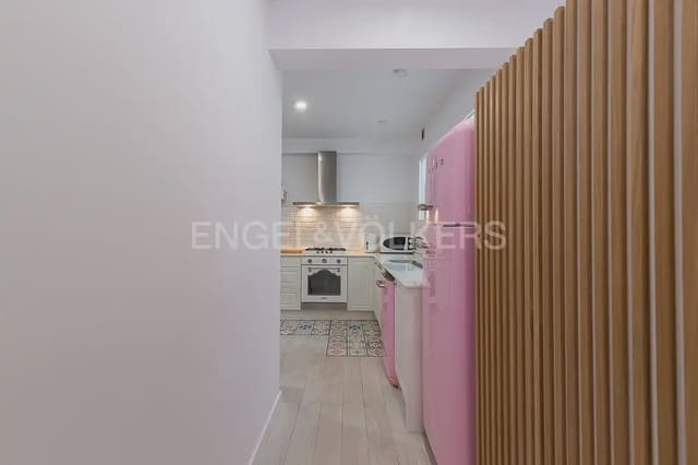 Appartement de 2 chambres à louer à Nou Moles, Valence ville - 1 600 € (Ref: 9935089)