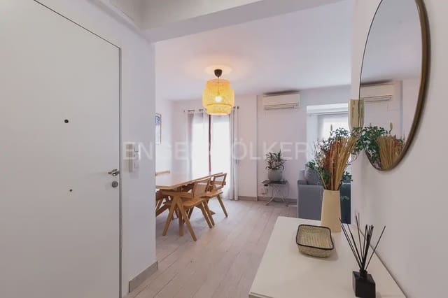Appartement de 2 chambres à louer à Nou Moles, Valence ville - 1 600 € (Ref: 9935089)