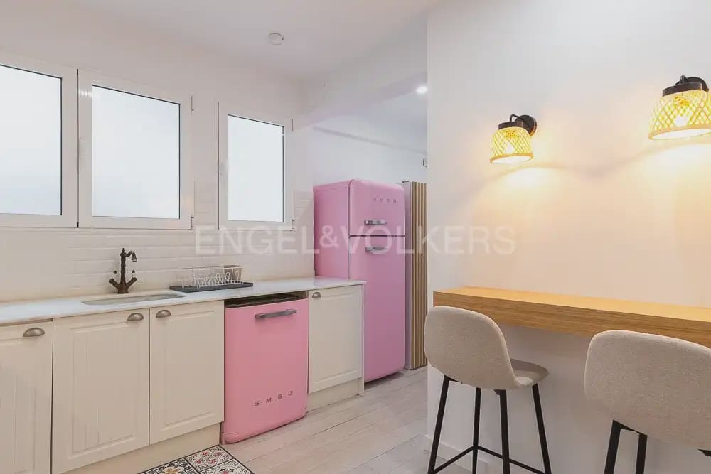 2 bedroom Flat for rent in Valencia city - € 1,600 (Ref: 9935089)