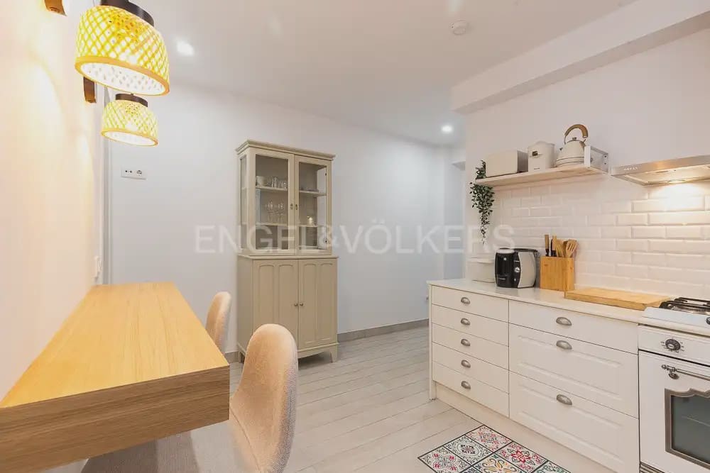 2 bedroom Flat for rent in Valencia city - € 1,600 (Ref: 9935089)