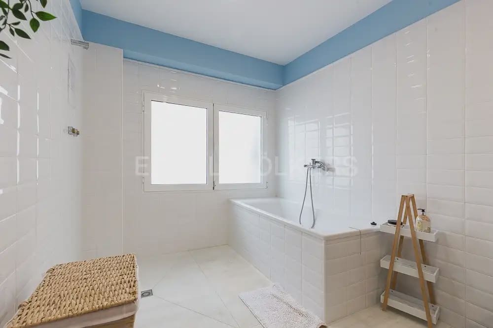 2 bedroom Flat for rent in Valencia city - € 1,600 (Ref: 9935089)