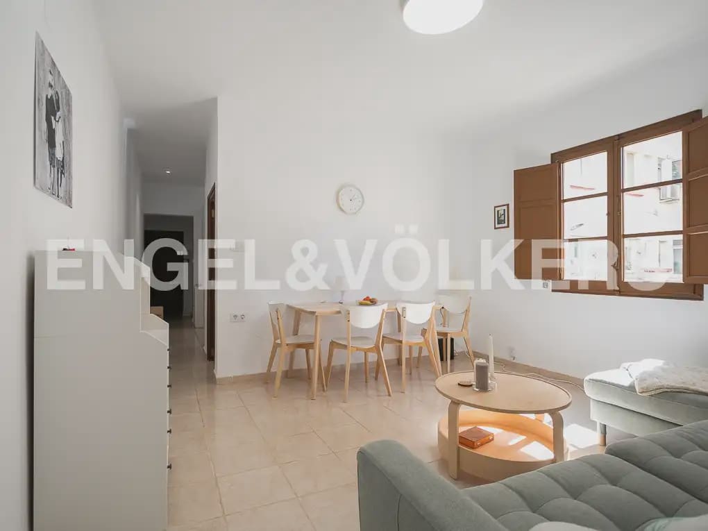 2 bedroom Flat for rent in Valencia city - € 950 (Ref: 9935169)