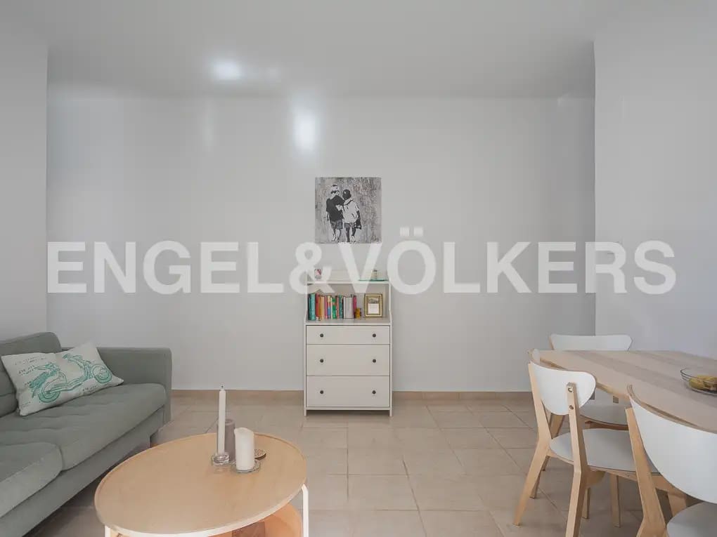2 bedroom Flat for rent in Valencia city - € 950 (Ref: 9935169)