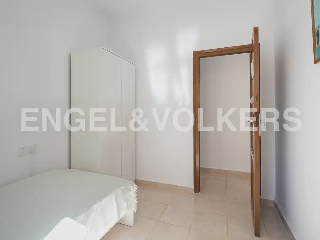 2 bedroom Flat for rent in Valencia city - € 950 (Ref: 9935169)
