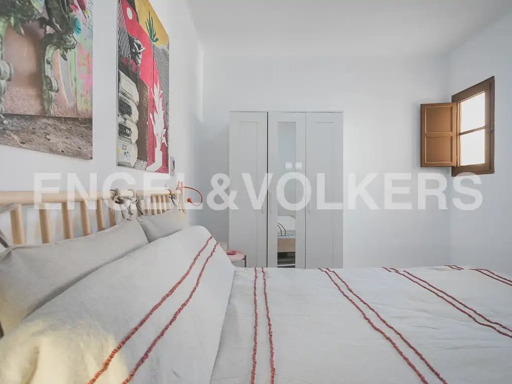 2 bedroom Flat for rent in Valencia city - € 950 (Ref: 9935169)