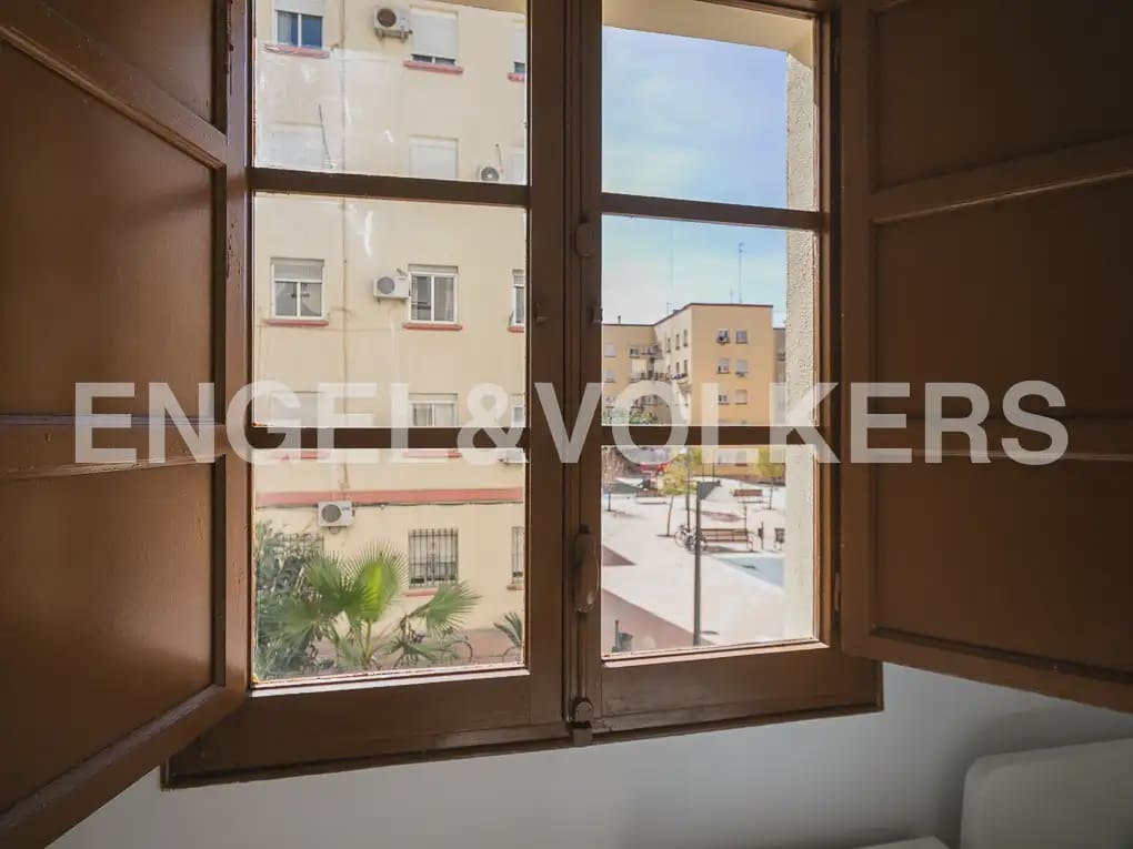 2 bedroom Flat for rent in Valencia city - € 950 (Ref: 9935169)
