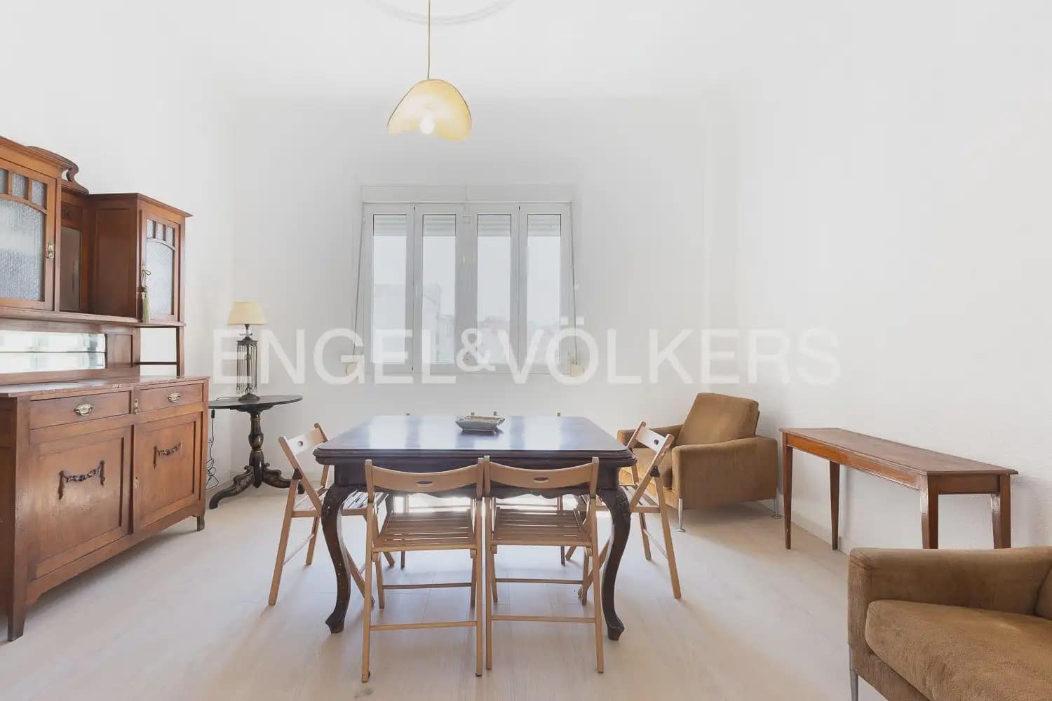 4 bedroom Flat for rent in Valencia city - € 1,650 (Ref: 9935321)