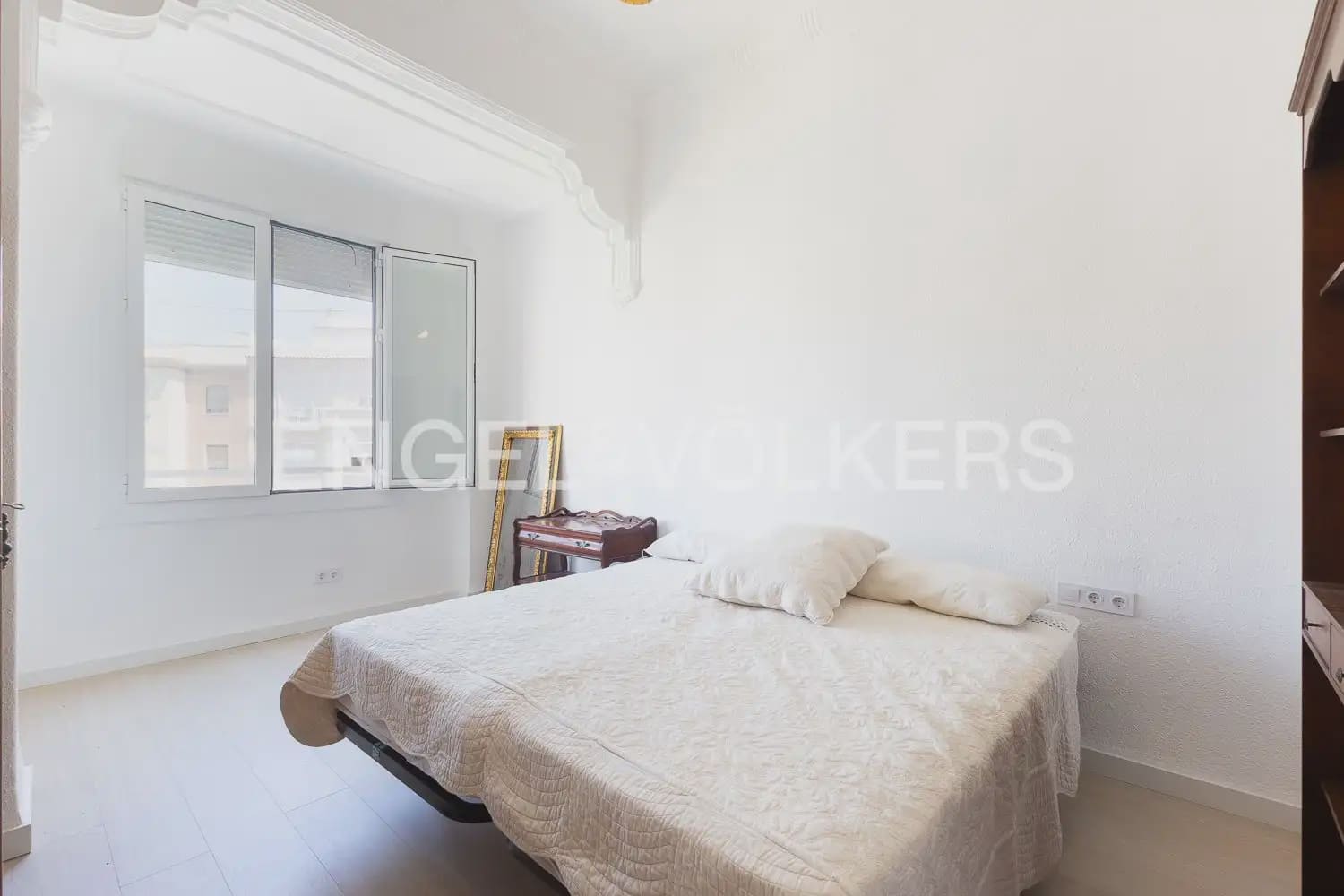 4 bedroom Flat for rent in Valencia city - € 1,650 (Ref: 9935321)