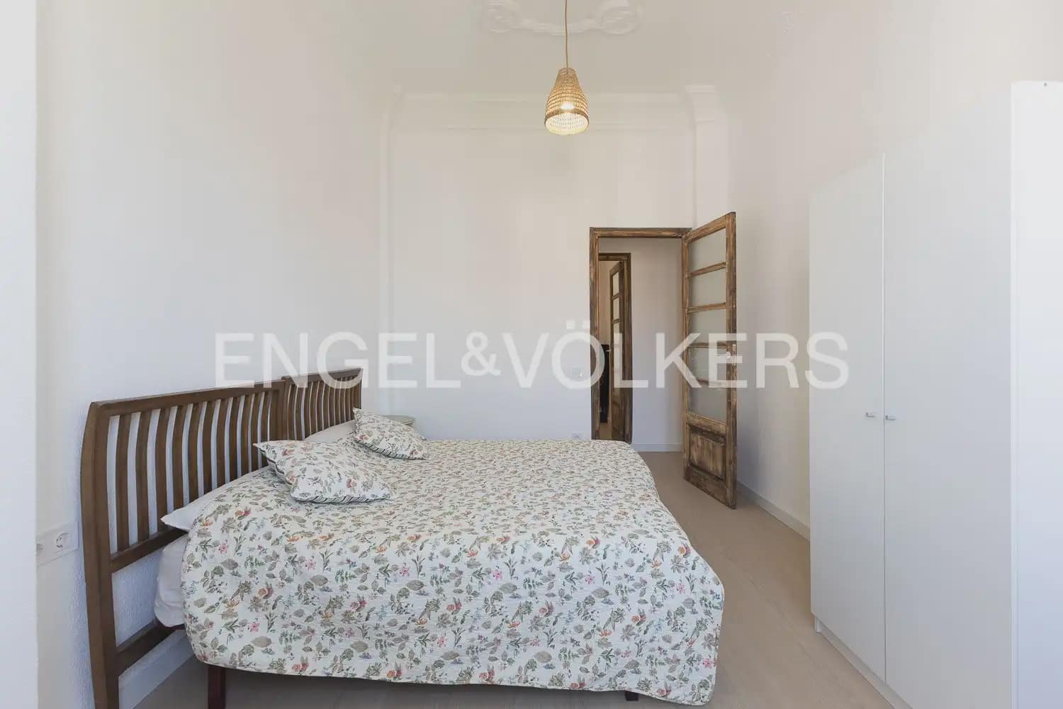 4 bedroom Flat for rent in Valencia city - € 1,650 (Ref: 9935321)