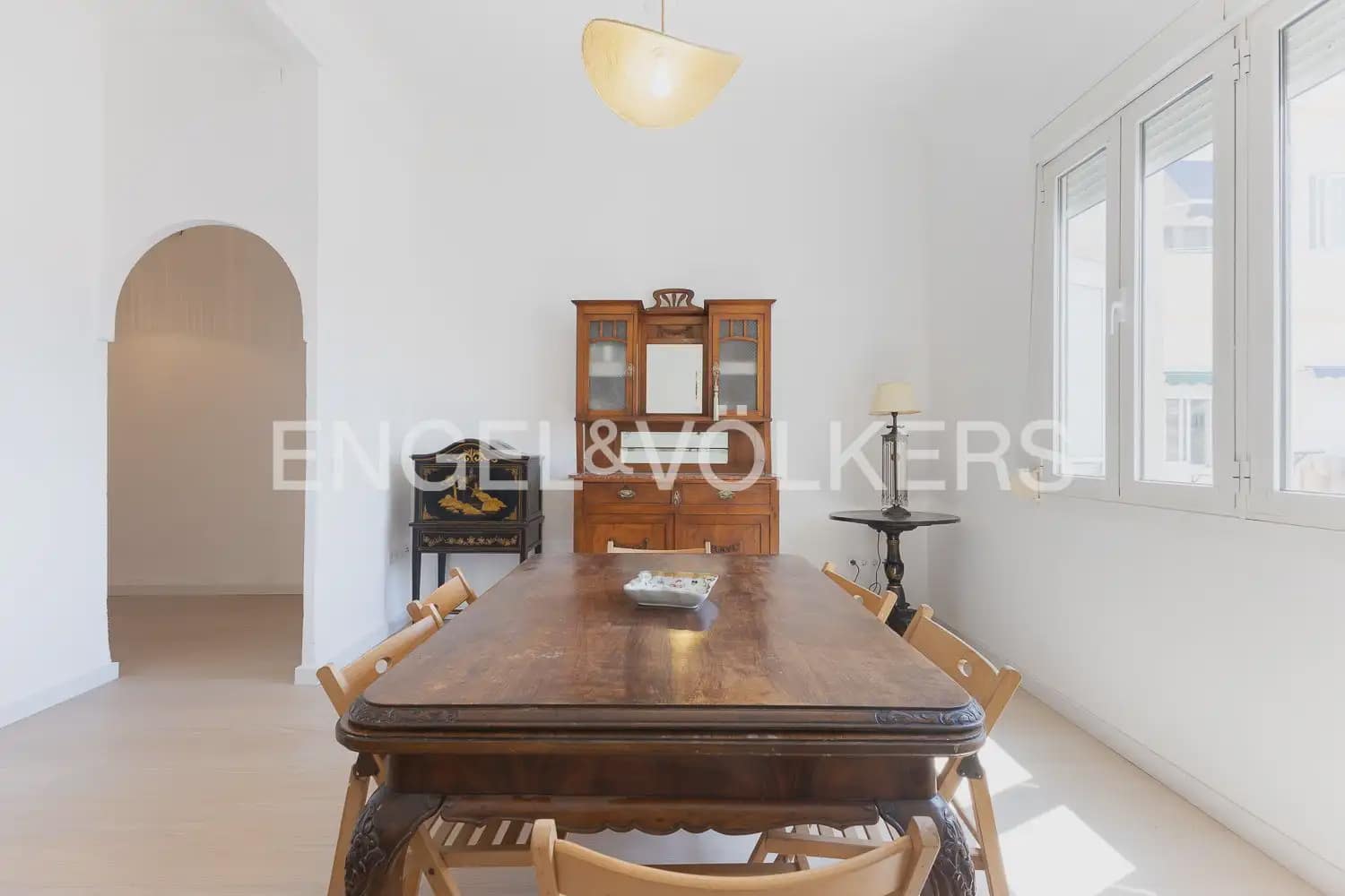 4 bedroom Flat for rent in Valencia city - € 1,650 (Ref: 9935321)