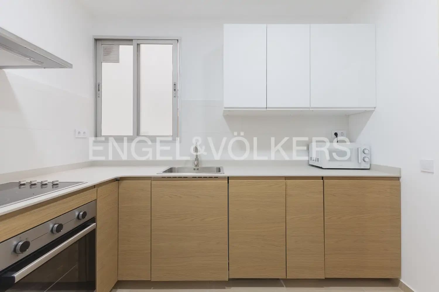 4 bedroom Flat for rent in Valencia city - € 1,650 (Ref: 9935321)