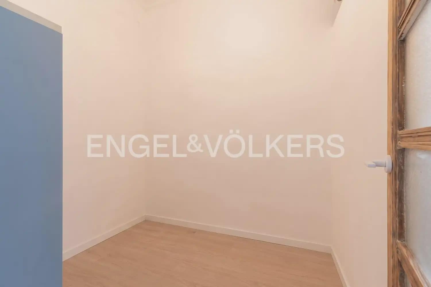 4 bedroom Flat for rent in Valencia city - € 1,650 (Ref: 9935321)