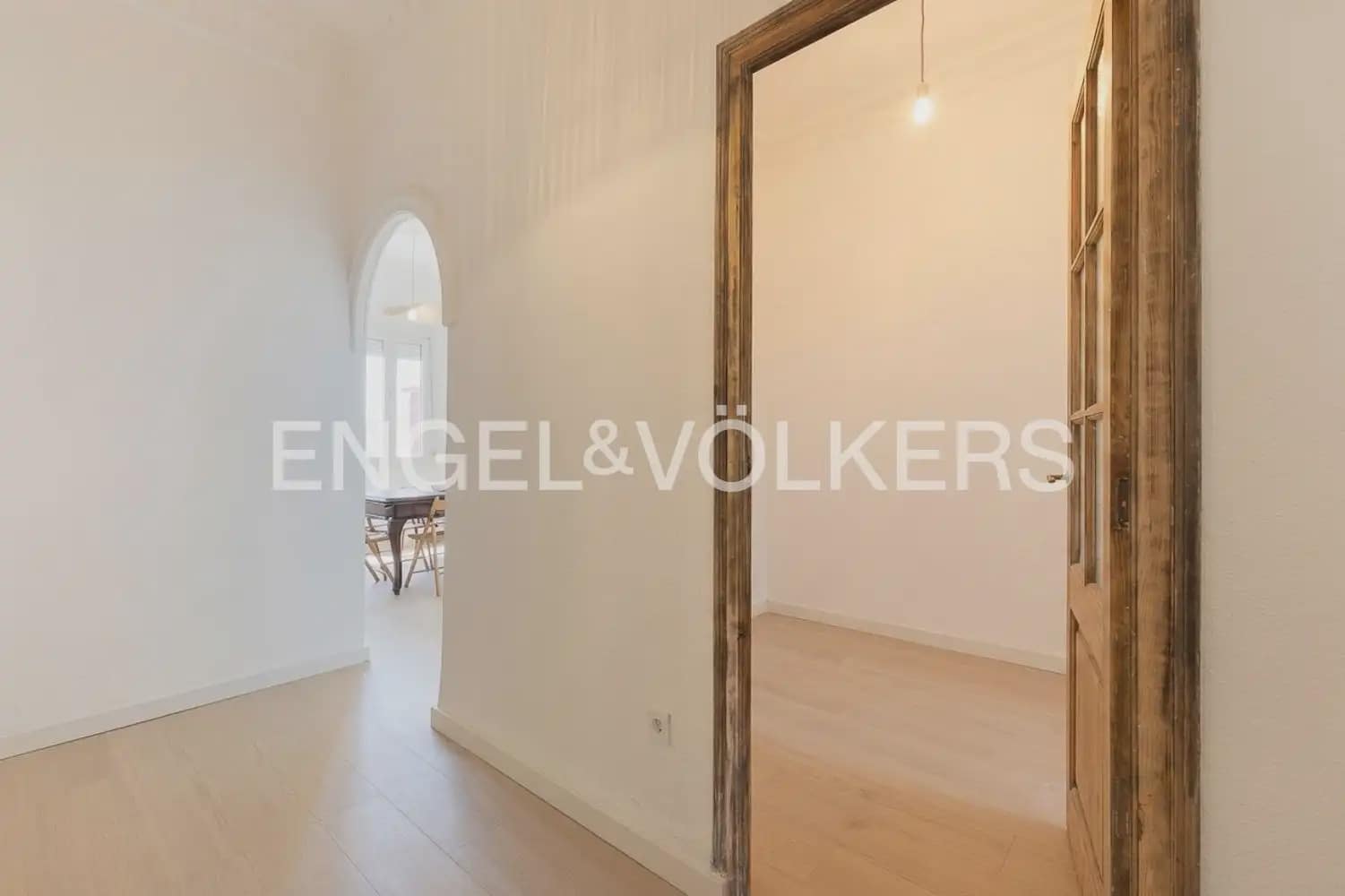 4 bedroom Flat for rent in Valencia city - € 1,650 (Ref: 9935321)