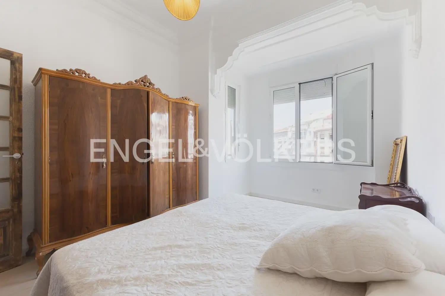 4 bedroom Flat for rent in Valencia city - € 1,650 (Ref: 9935321)