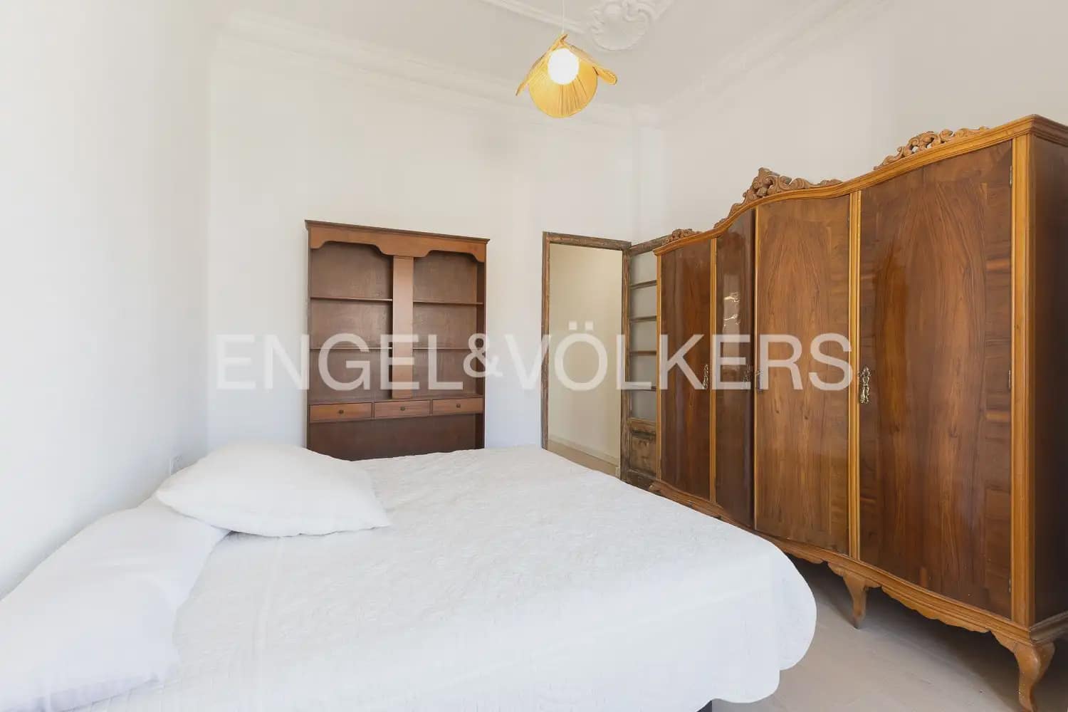 4 bedroom Flat for rent in Valencia city - € 1,650 (Ref: 9935321)