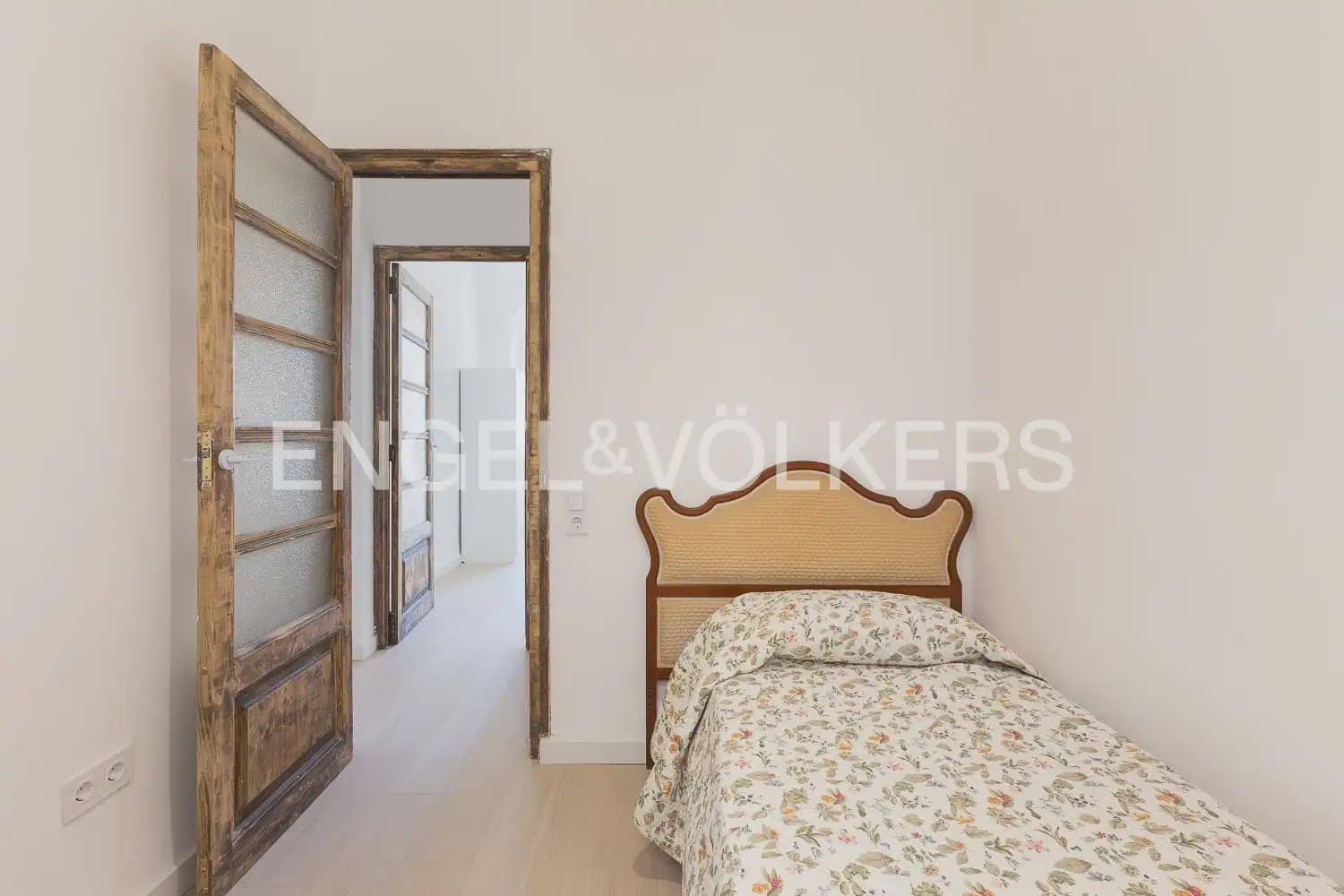 4 bedroom Flat for rent in Valencia city - € 1,650 (Ref: 9935321)