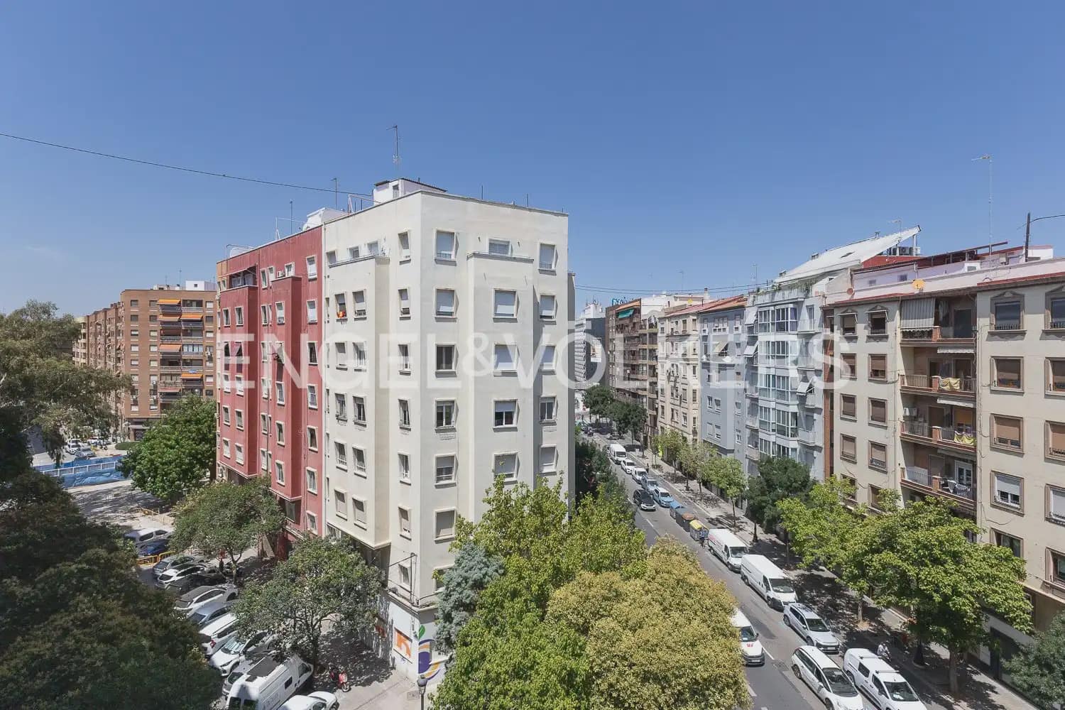 4 bedroom Flat for rent in Valencia city - € 1,650 (Ref: 9935321)