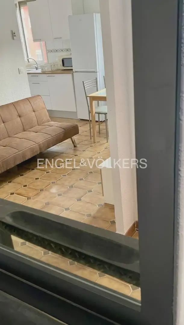 4 bedroom Flat for rent in Valencia city - € 1,800 (Ref: 9936741)