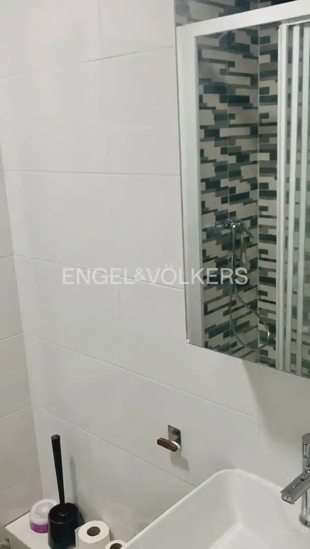 4 bedroom Flat for rent in Valencia city - € 1,800 (Ref: 9936741)
