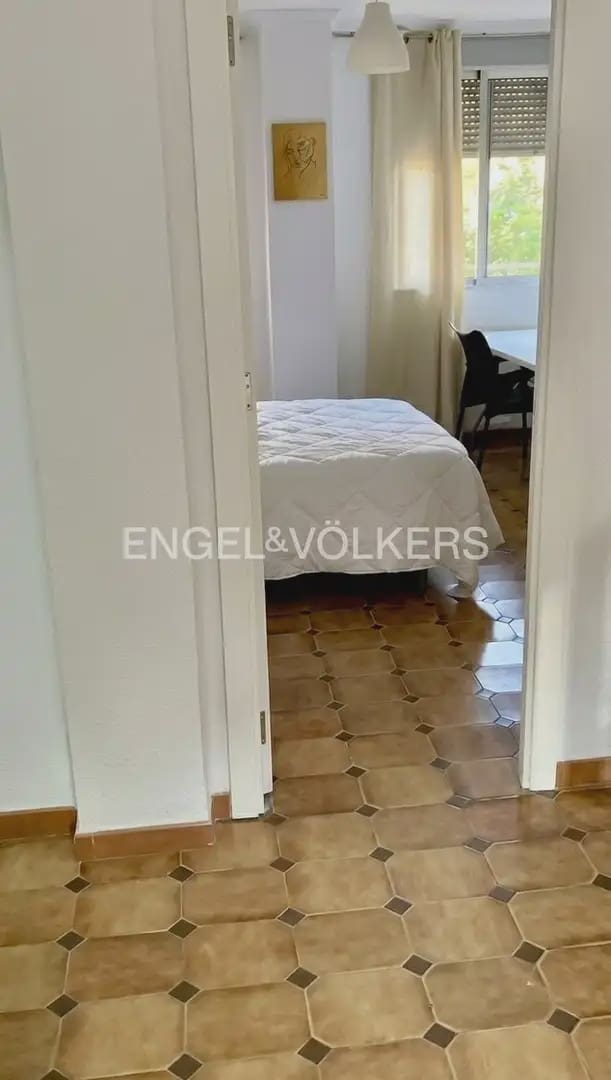 4 bedroom Flat for rent in Valencia city - € 1,800 (Ref: 9936741)