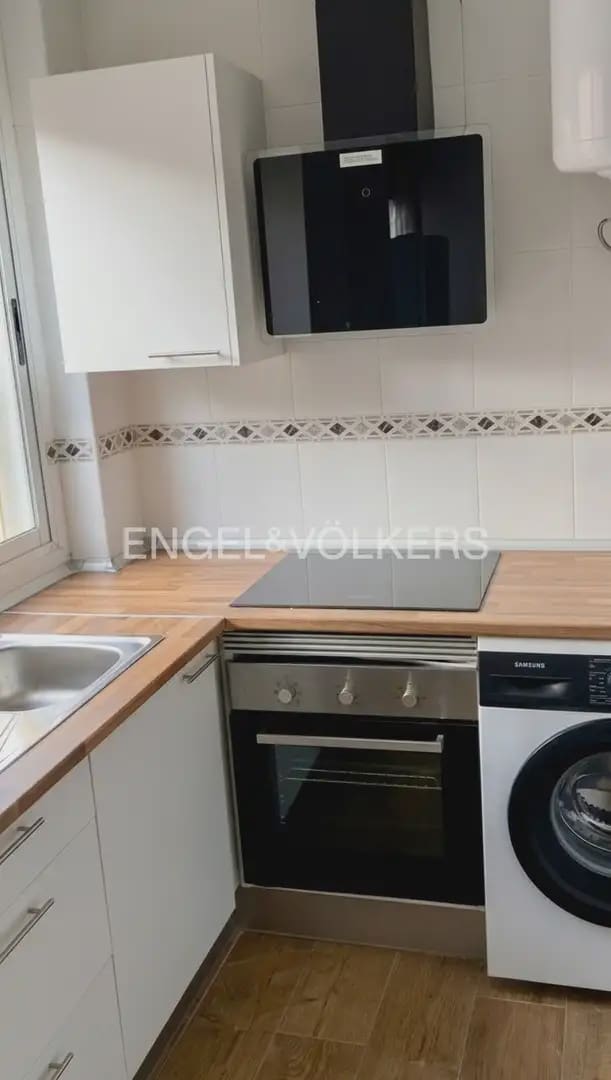 4 bedroom Flat for rent in Valencia city - € 1,800 (Ref: 9936741)