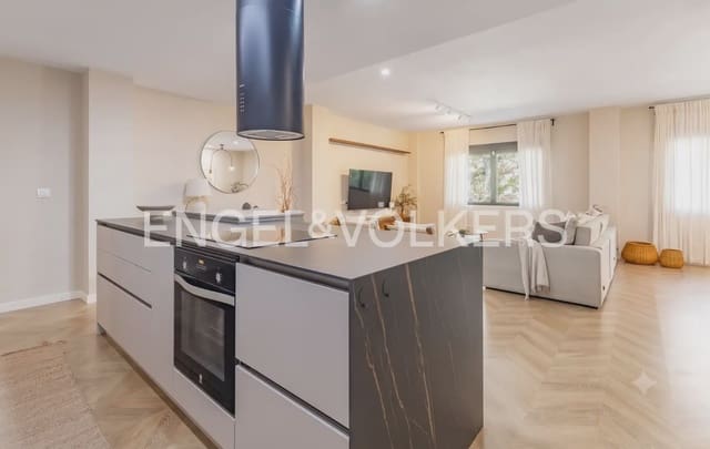 Piso de 4 habitaciones en La Petxina, València ciudad en alquiler - 2.400 € (Ref: 9936742)