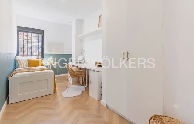 Piso de 4 habitaciones en La Petxina, València ciudad en alquiler - 2.400 € (Ref: 9936742)
