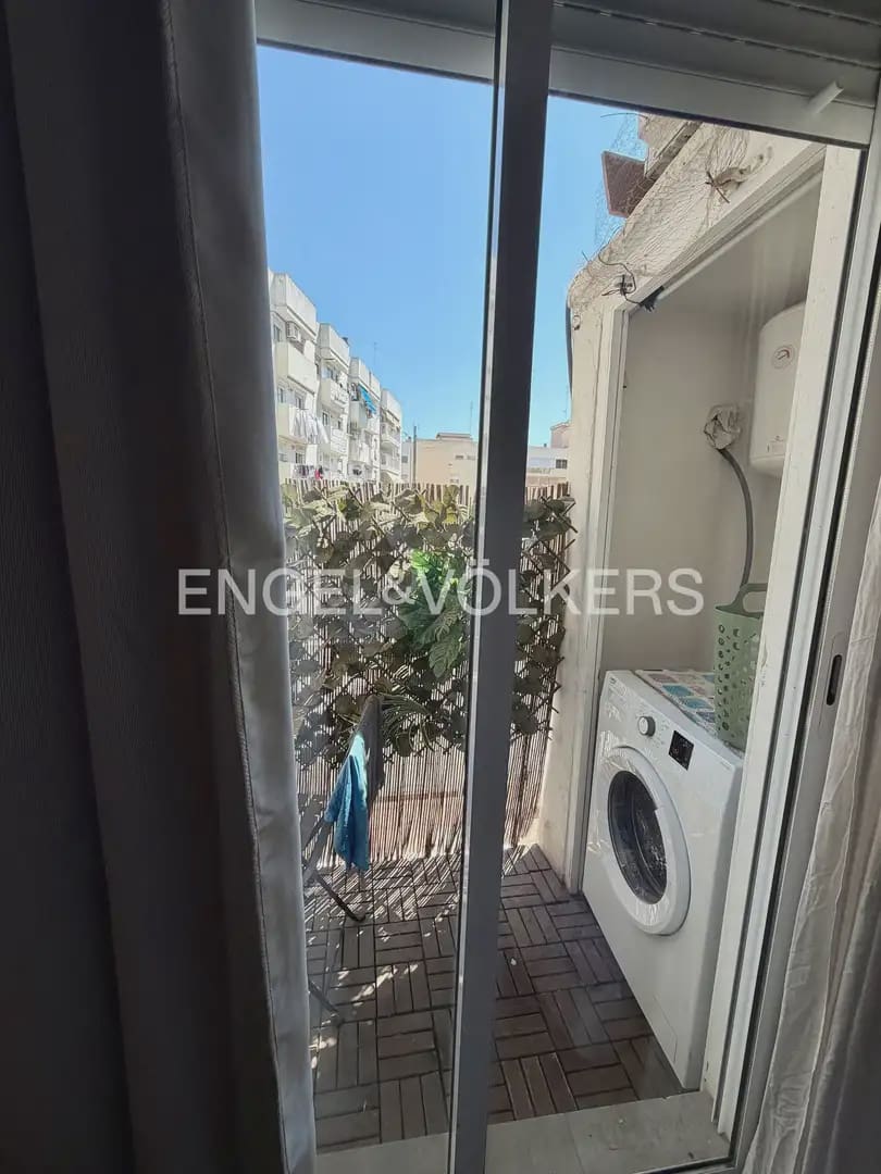 1 quarto Apartamento para arrendar em Valencia cidade - 1 250 € (Ref: 9936743)