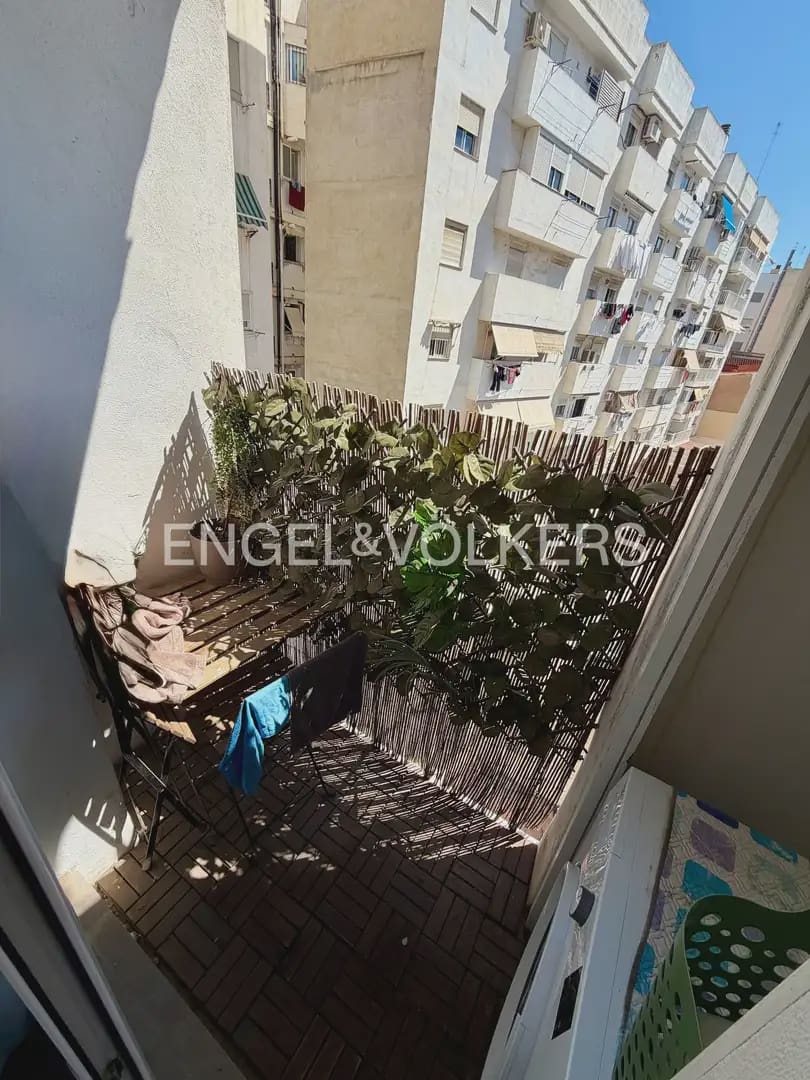 1 quarto Apartamento para arrendar em Valencia cidade - 1 250 € (Ref: 9936743)