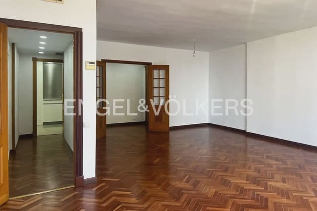 Piso de 3 habitaciones en Exposicio, València ciudad en alquiler con garaje - 2.000 € (Ref: 9936744)