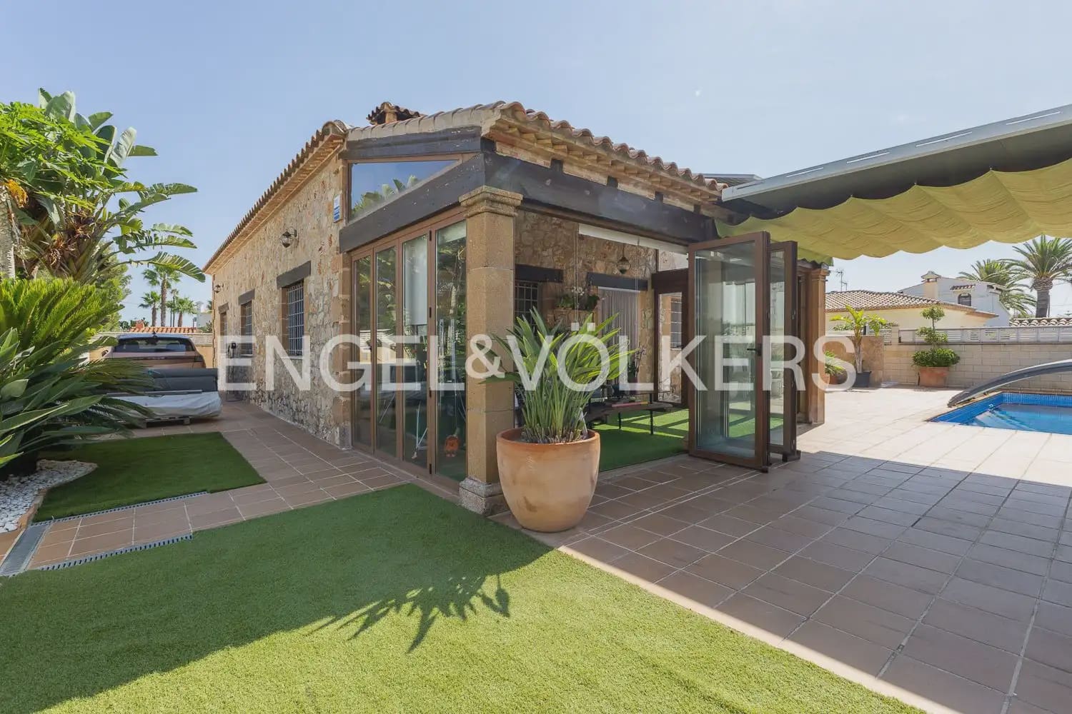 3 chambre Villa/Maison à vendre à Els Poblets avec piscine garage - 1 050 000 € (Ref: 9936746)