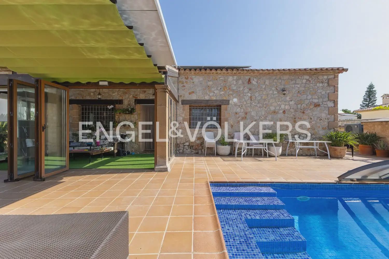 3 chambre Villa/Maison à vendre à Els Poblets avec piscine garage - 1 050 000 € (Ref: 9936746)