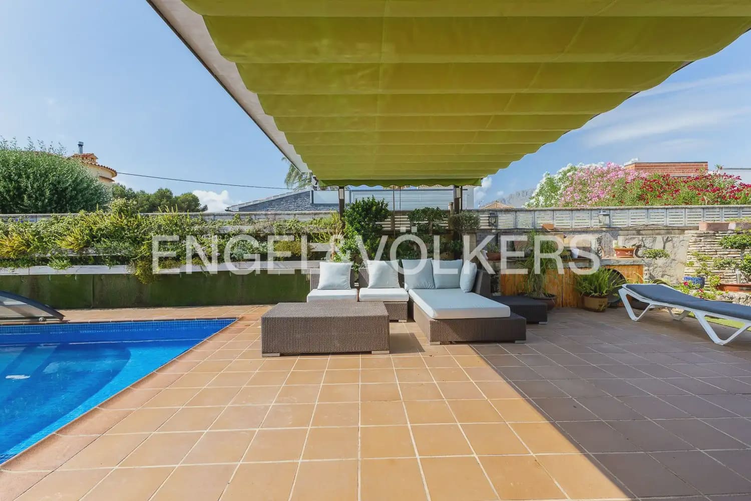 3 chambre Villa/Maison à vendre à Els Poblets avec piscine garage - 1 050 000 € (Ref: 9936746)
