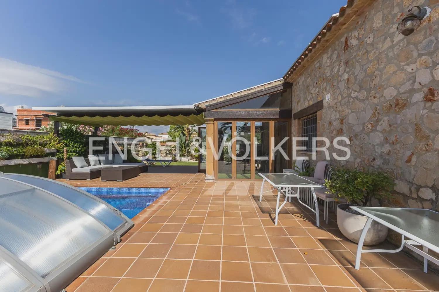 3 chambre Villa/Maison à vendre à Els Poblets avec piscine garage - 1 050 000 € (Ref: 9936746)