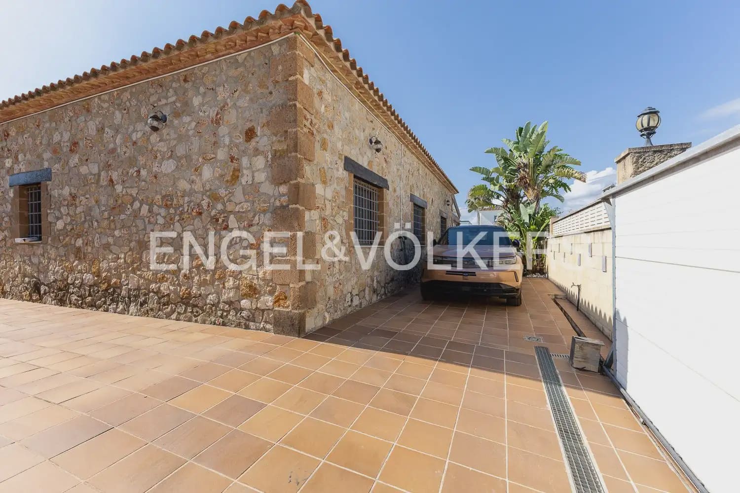 3 chambre Villa/Maison à vendre à Els Poblets avec piscine garage - 1 050 000 € (Ref: 9936746)