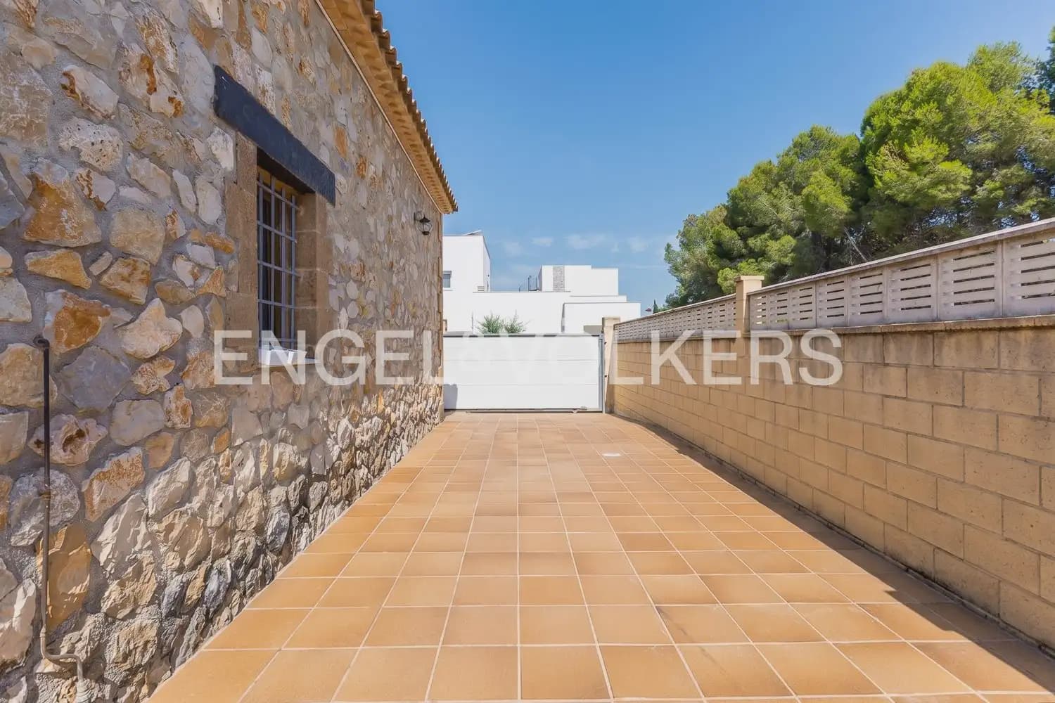 3 chambre Villa/Maison à vendre à Els Poblets avec piscine garage - 1 050 000 € (Ref: 9936746)