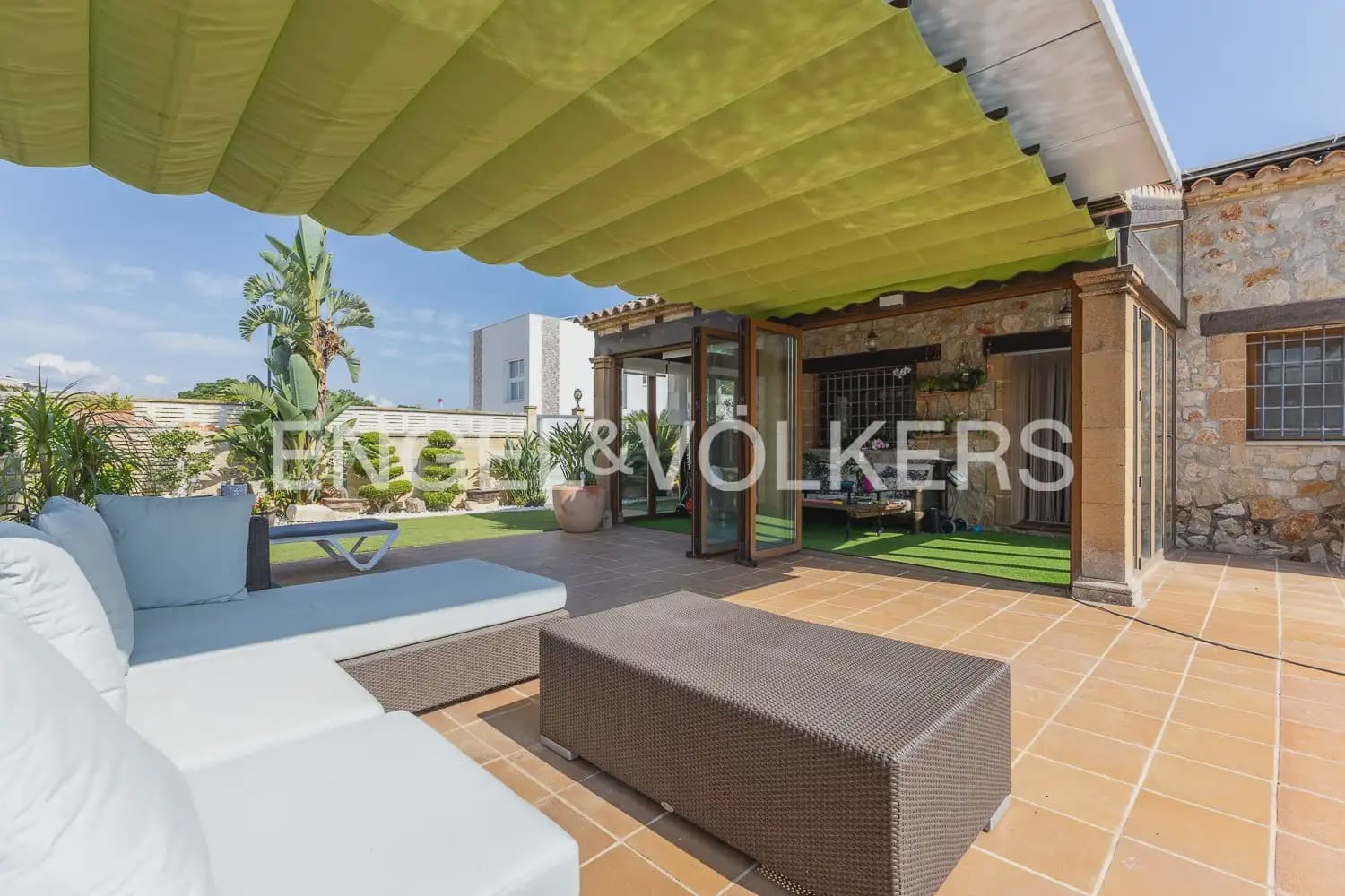 3 chambre Villa/Maison à vendre à Els Poblets avec piscine garage - 1 050 000 € (Ref: 9936746)