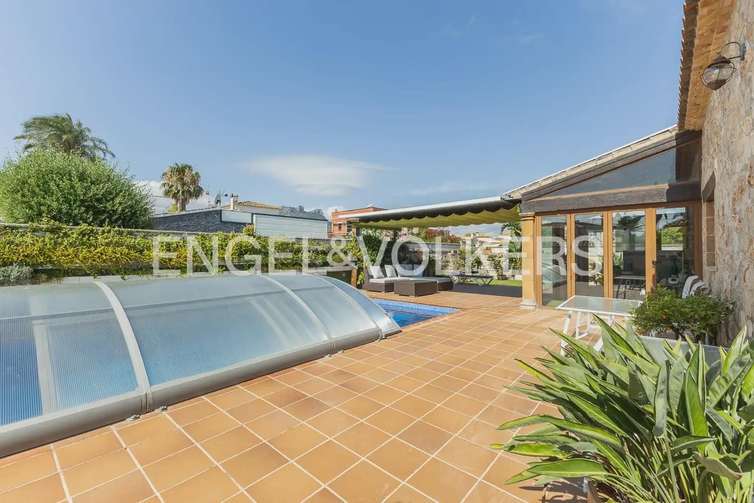 3 chambre Villa/Maison à vendre à Els Poblets avec piscine garage - 1 050 000 € (Ref: 9936746)