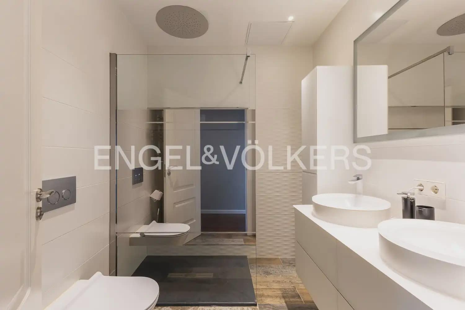 5 bedroom Terraced Villa for sale in Betera with garage - € 790,000 (Ref: 9936747)