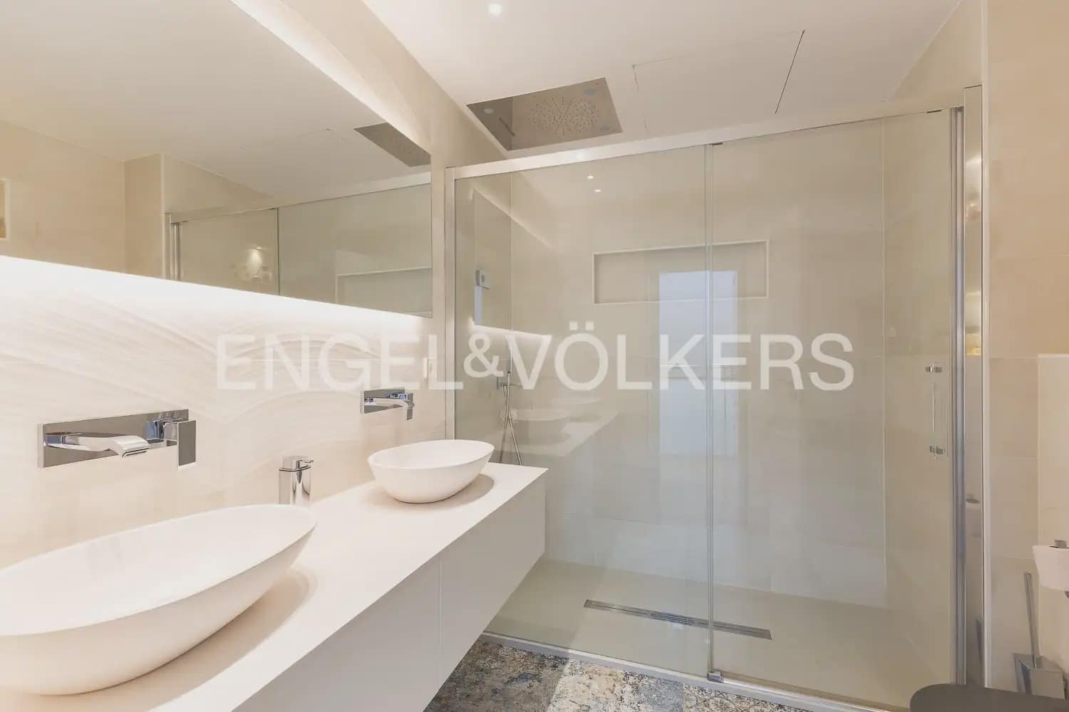 5 bedroom Terraced Villa for sale in Betera with garage - € 790,000 (Ref: 9936747)