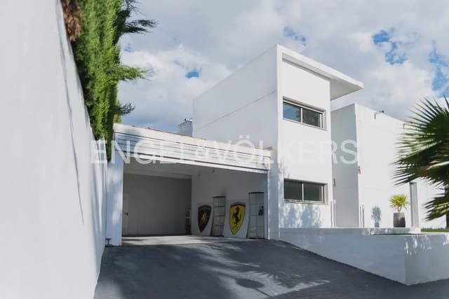 3 makuuhuone Huvila vuokrattavana paikassa La Cañada, Paterna mukana uima-altaan 
autotalli - 3 400 € (Ref: 9936748)