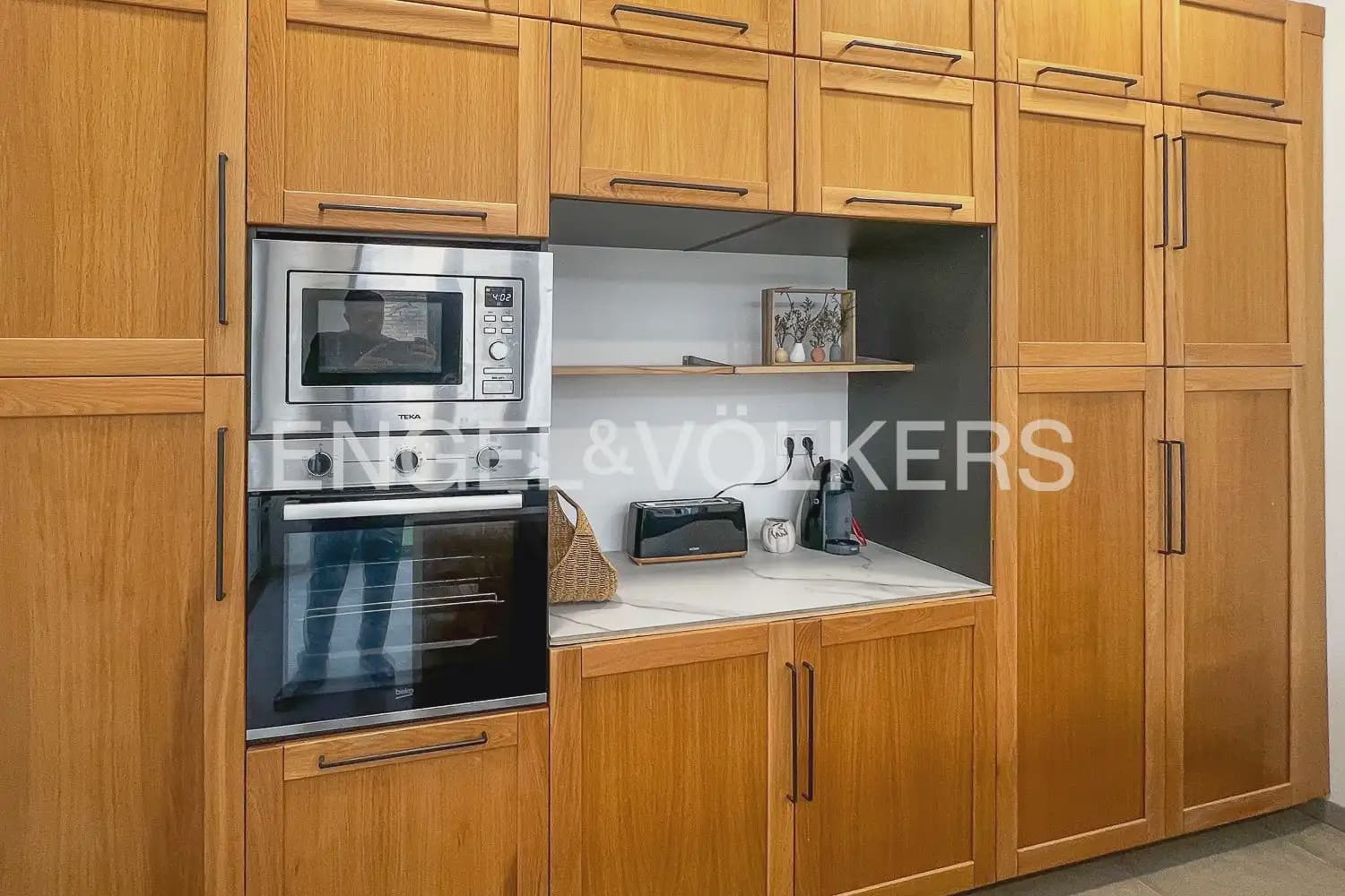 4 camera da letto Casa da affittare in Alfafar con garage - 2.200 € (Rif: 9936749)