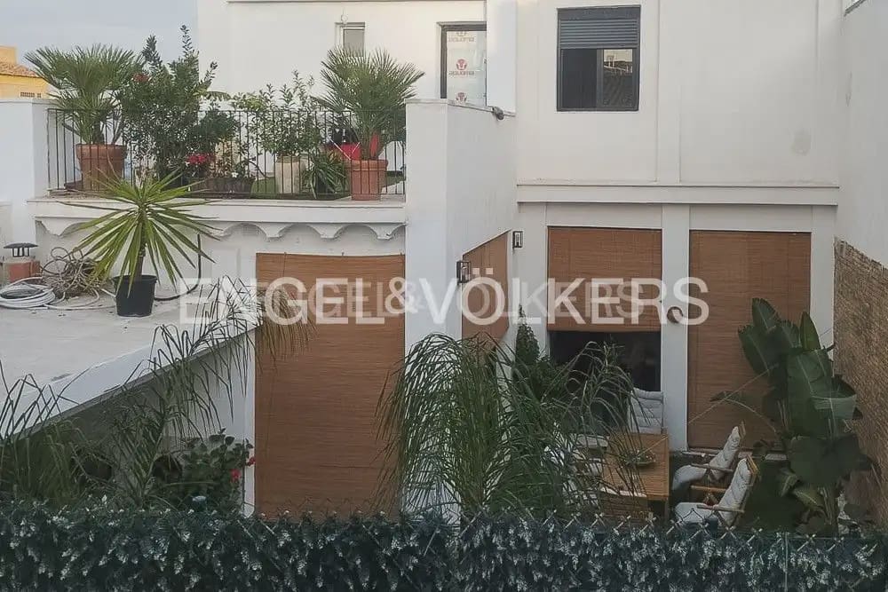 4 camera da letto Casa da affittare in Alfafar con garage - 2.200 € (Rif: 9936749)