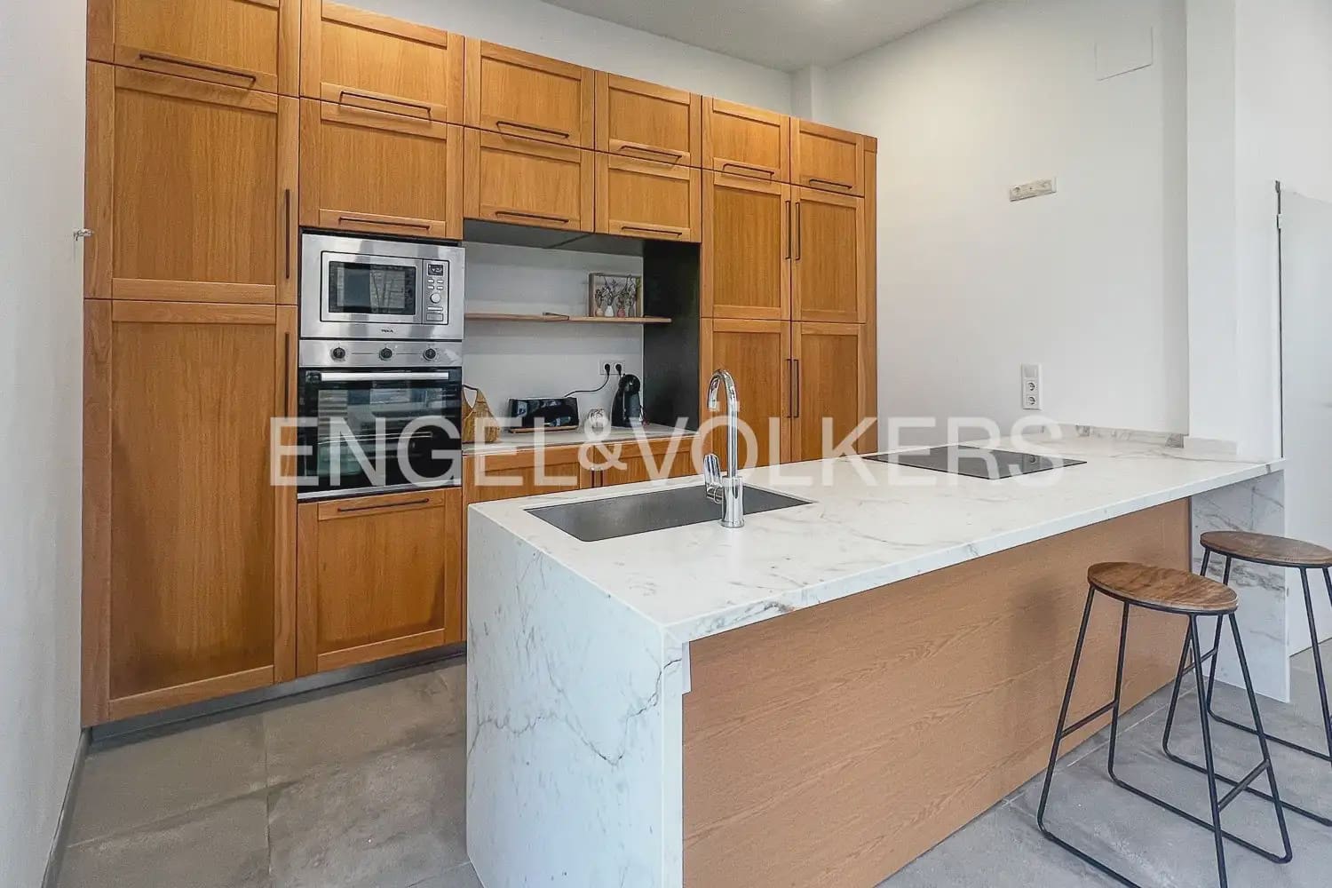 4 camera da letto Casa da affittare in Alfafar con garage - 2.200 € (Rif: 9936749)