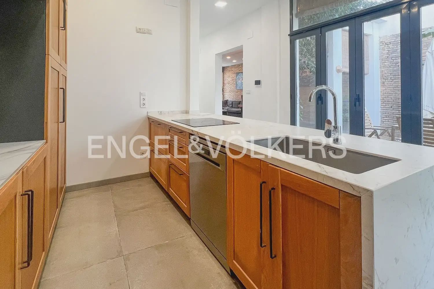 4 camera da letto Casa da affittare in Alfafar con garage - 2.200 € (Rif: 9936749)