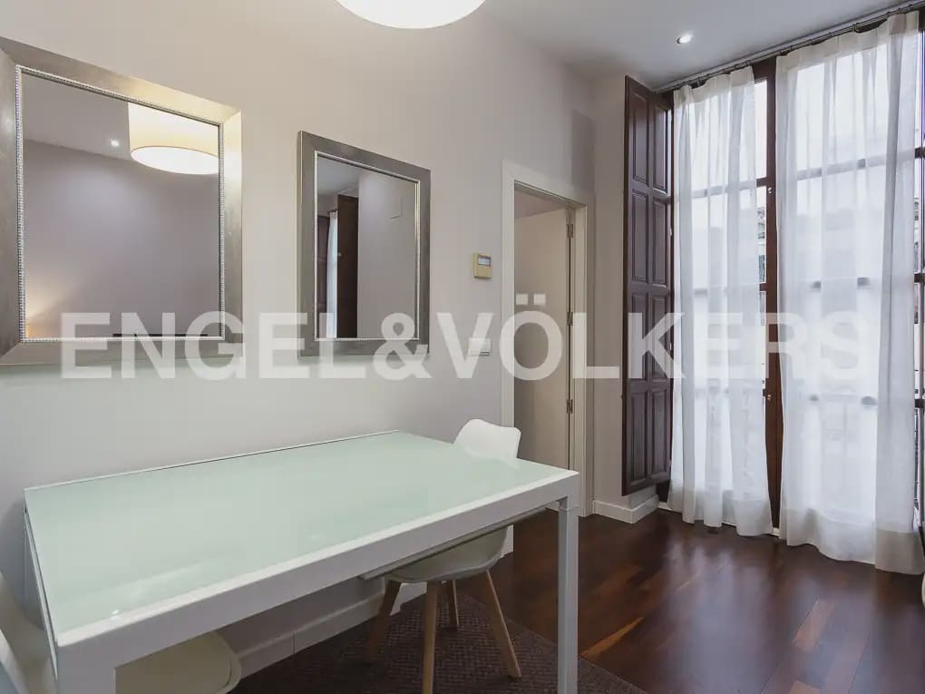 1 makuuhuone Asunto vuokrattavana paikassa Valencia kaupunki - 1 500 € (Ref: 9937053)